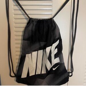 Nike drawstring bag